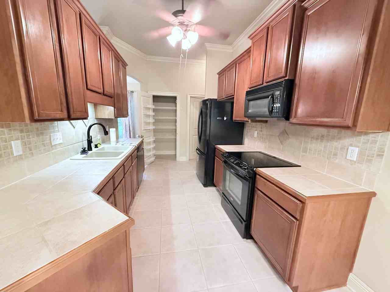 505 Loden Way - Photo 6 of 20