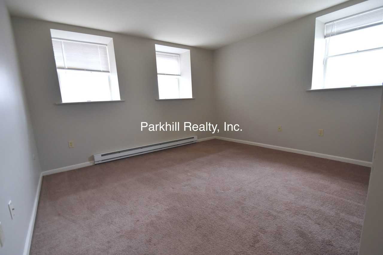 420 W Pennsylvania Ave #101 - Photo 6 of 9