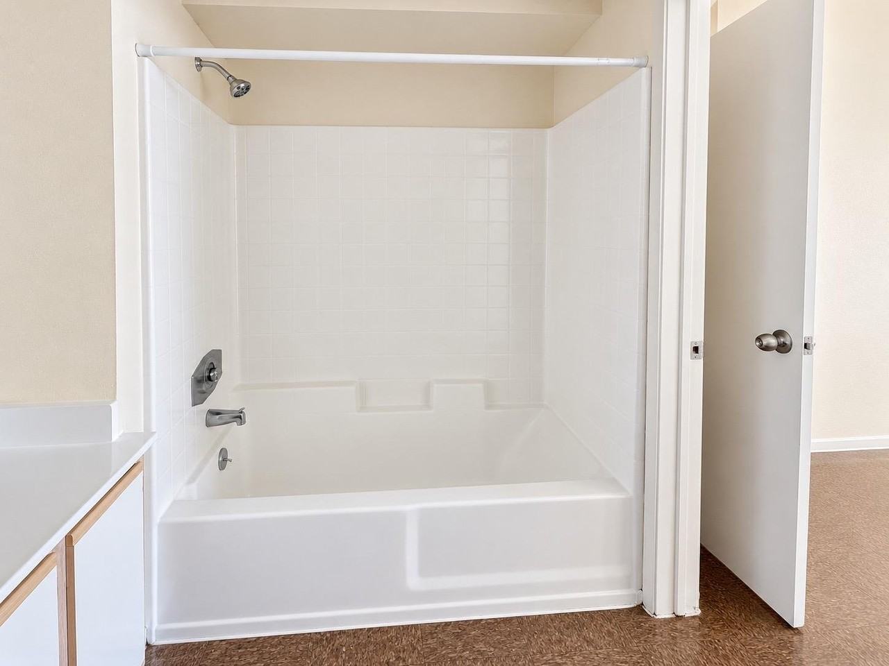 831 S Grand View St #103 - Photo 7 of 16