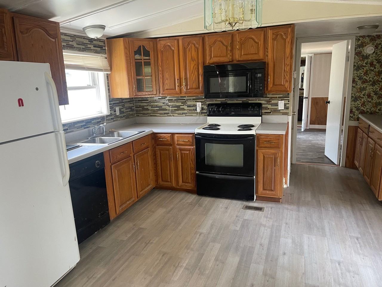 49 Coopers Ct - Photo 2 of 9