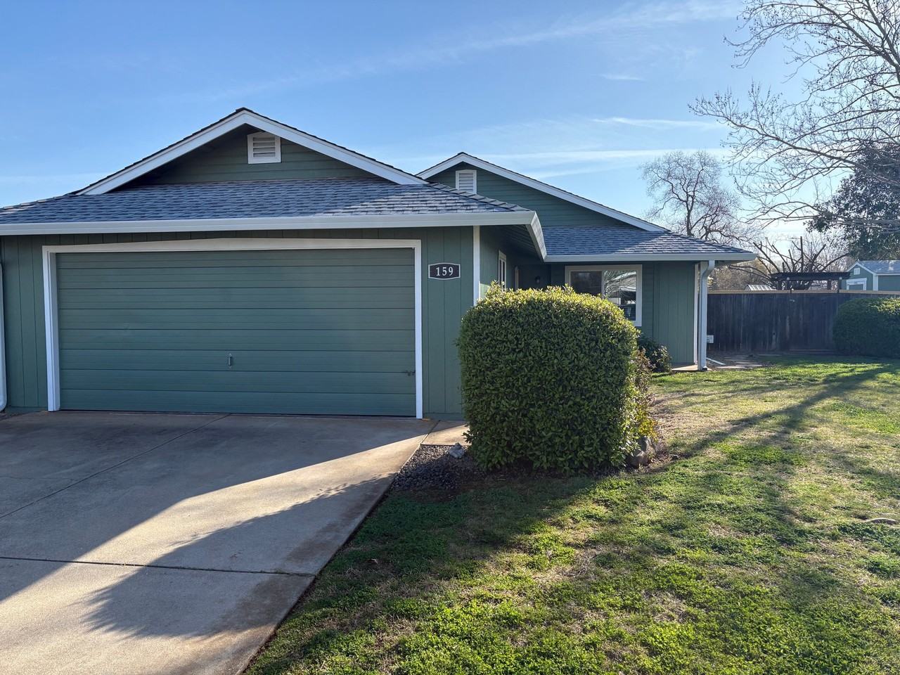 159 Artesia Dr - Photo 2 of 20