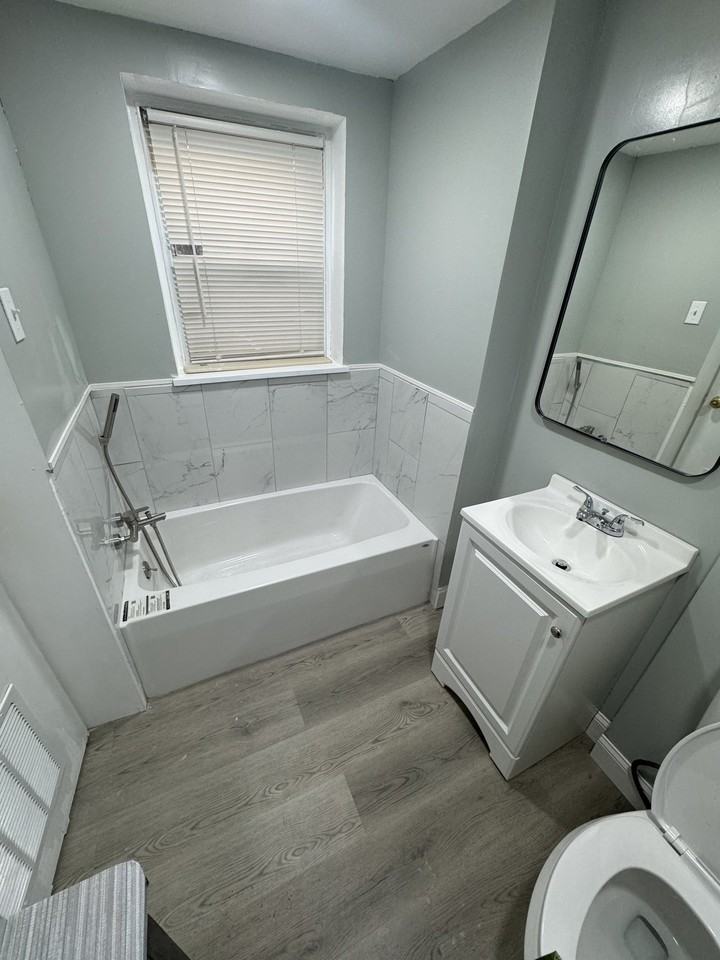 4283 Paul St #1stFL - Photo 2 of 3