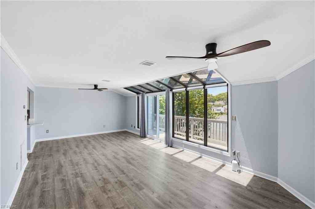 209 Lake Dr - Photo 4 of 20