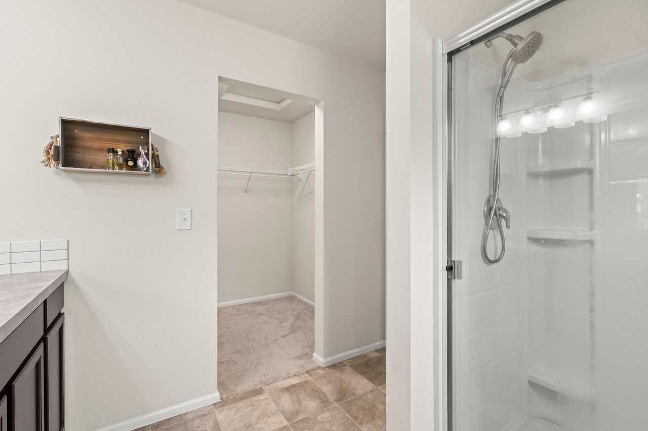 218 Elderberry St - Photo 6 of 24