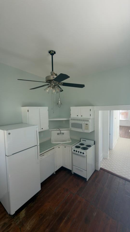 900 Sabine St #2 - Photo 4 of 13
