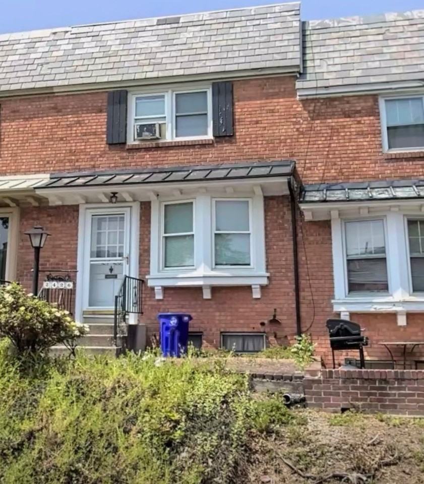 2426 Mercer St - Photo 2 of 9