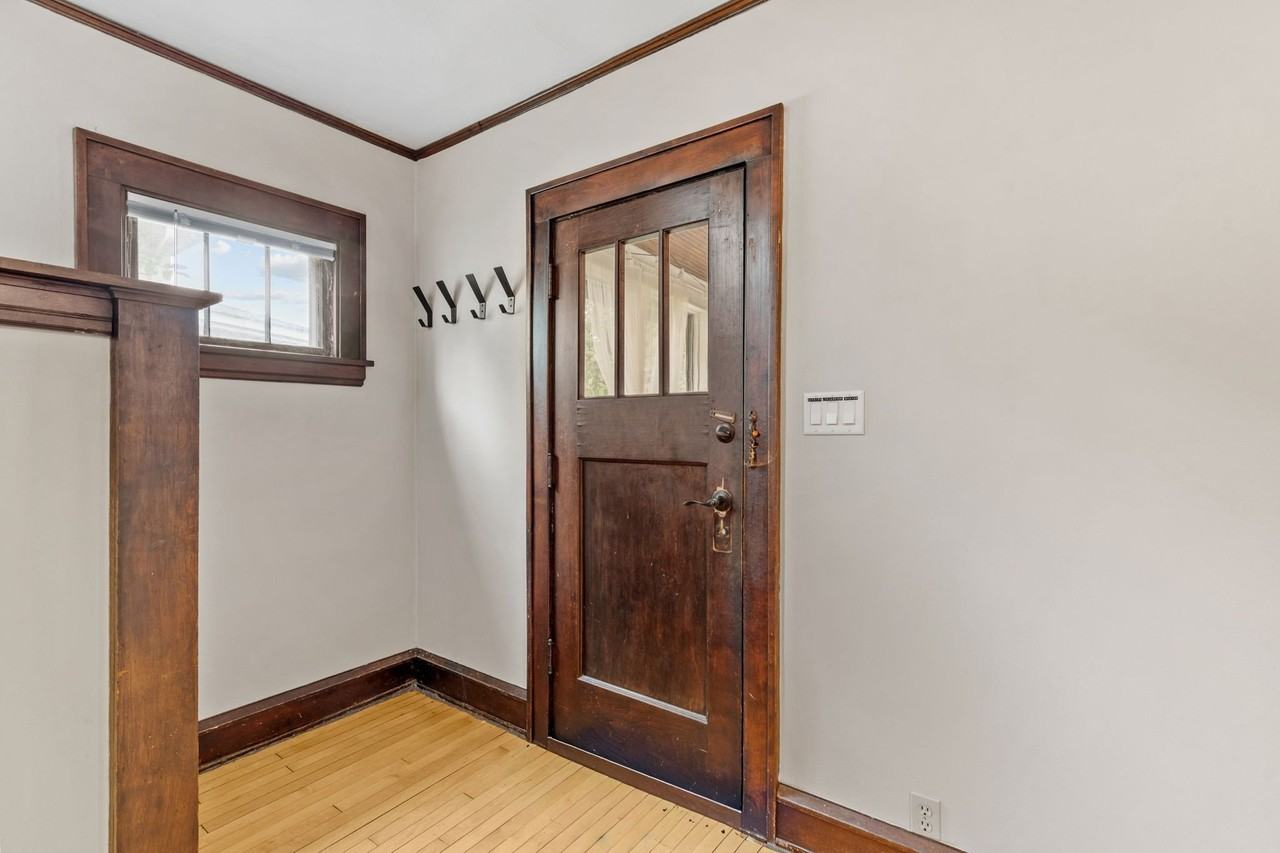 3812 13th Ave S - Photo 6 of 20