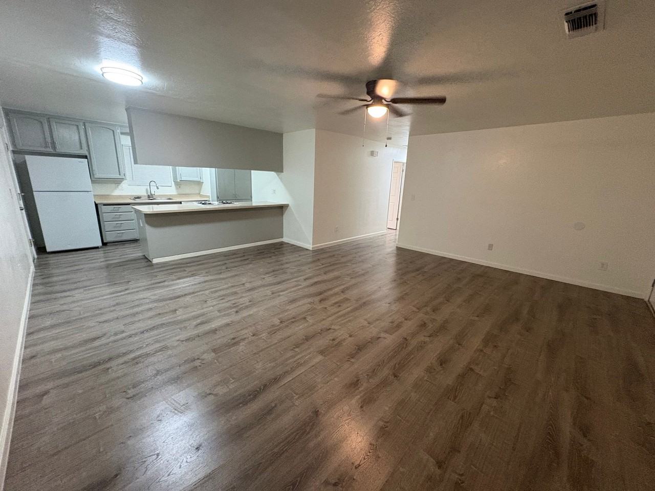 2045 Parker Pl #A - Photo 5 of 17