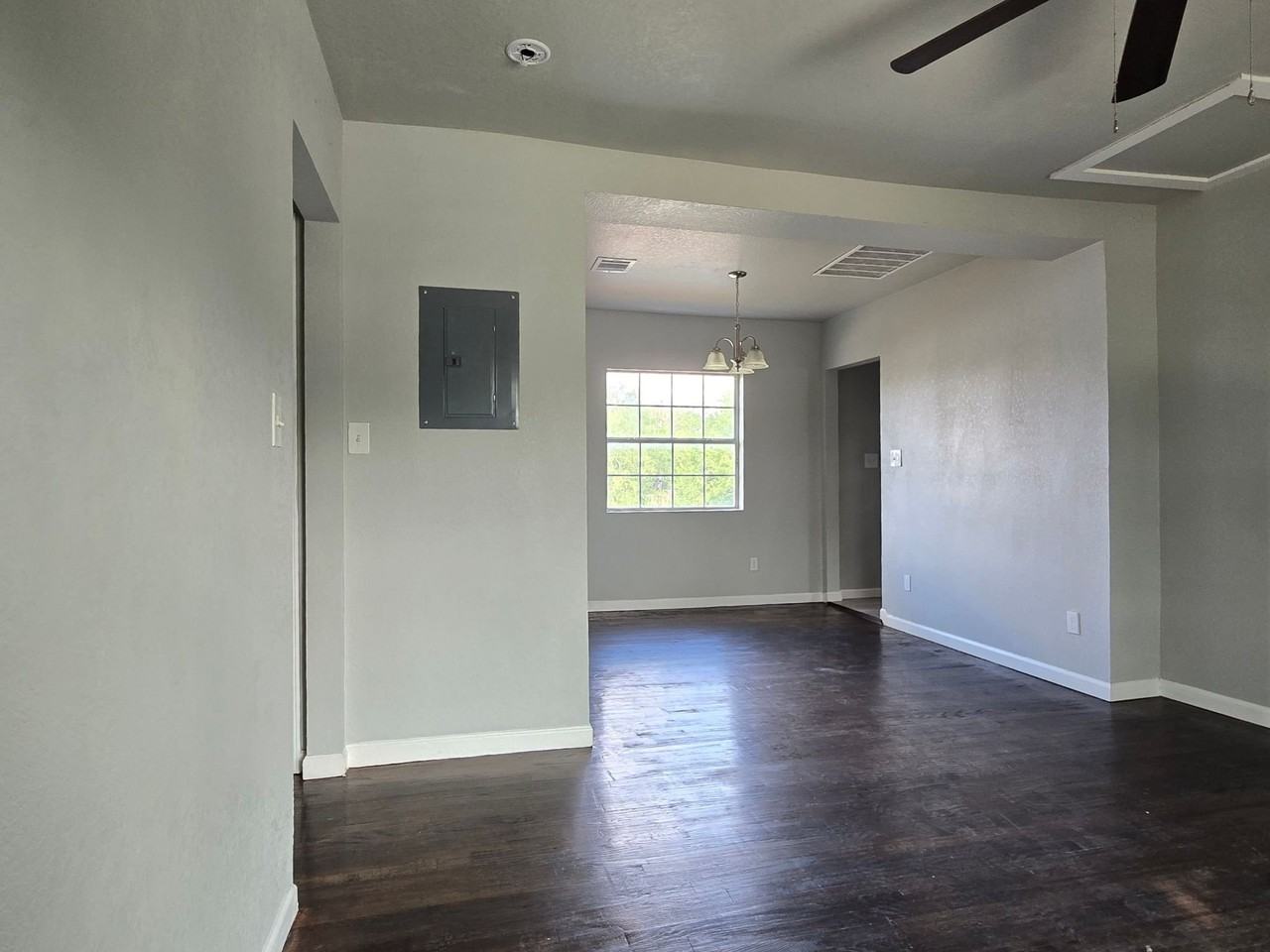 2815 S Pine St #101 - Photo 5 of 14