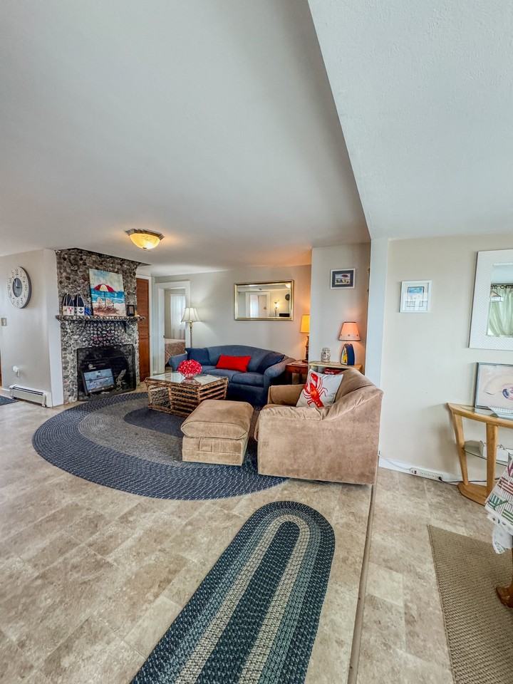 821 Ocean Blvd #2 - Photo 2 of 11