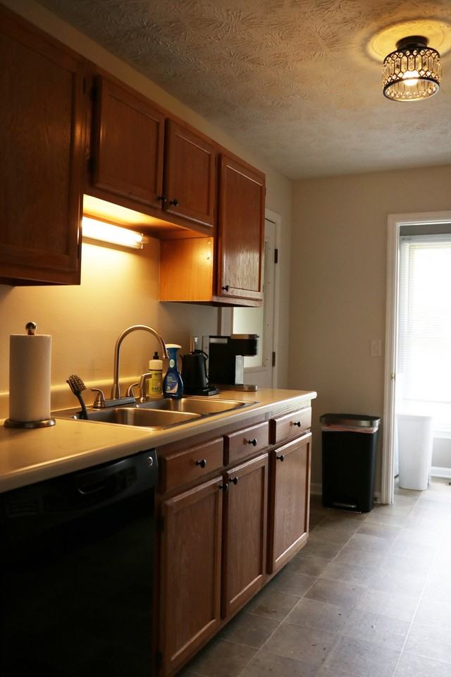 7109 Kearny Ave - Photo 5 of 16