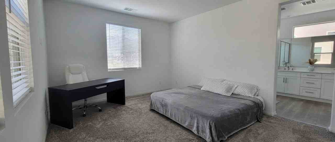 27411 Pioneer Ct - Photo 6 of 15