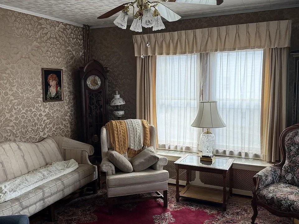 358 Willard St - Photo 4 of 14