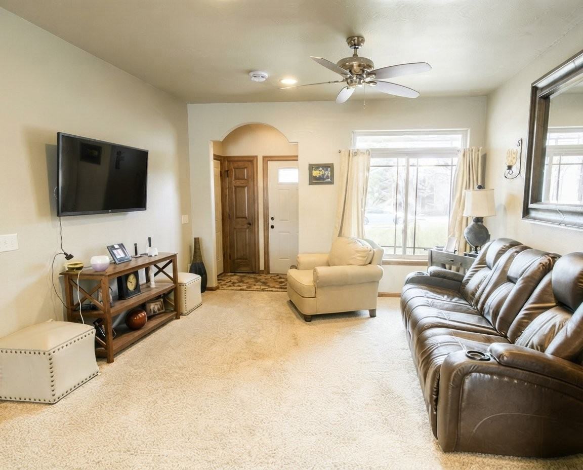 8704 W Wiseman St - Photo 2 of 20