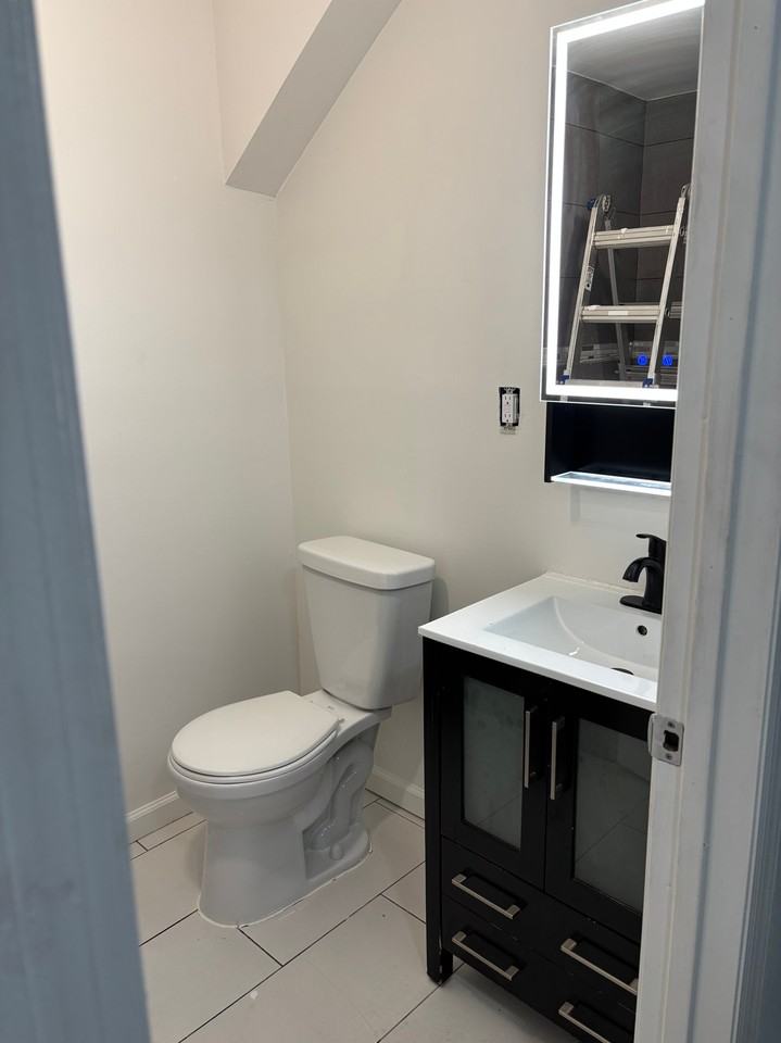 205 Ontario St #5 - Photo 2 of 7