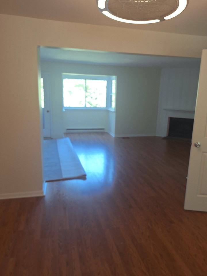 1814 Bent Pine Hl - Photo 3 of 16