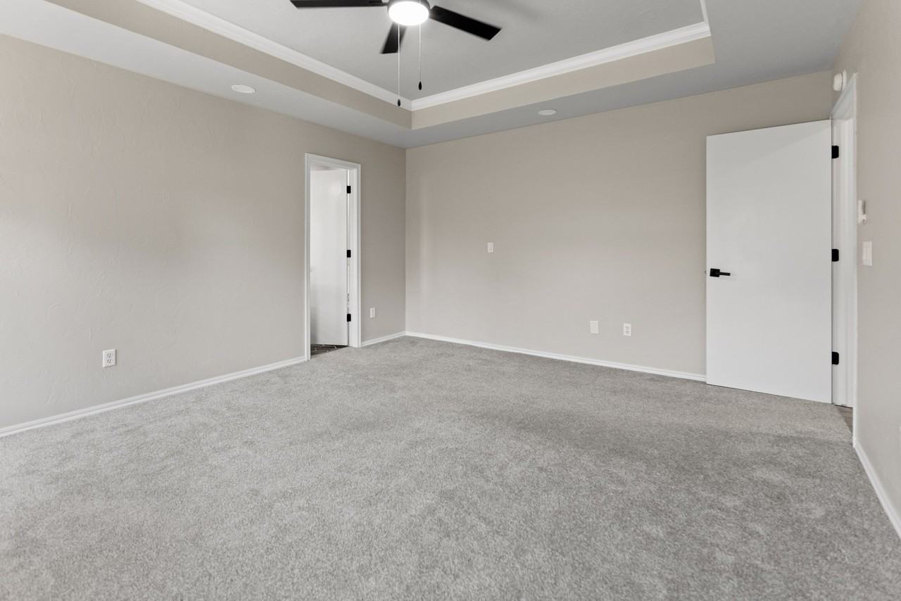 341 E Plantation Ter - Photo 6 of 16