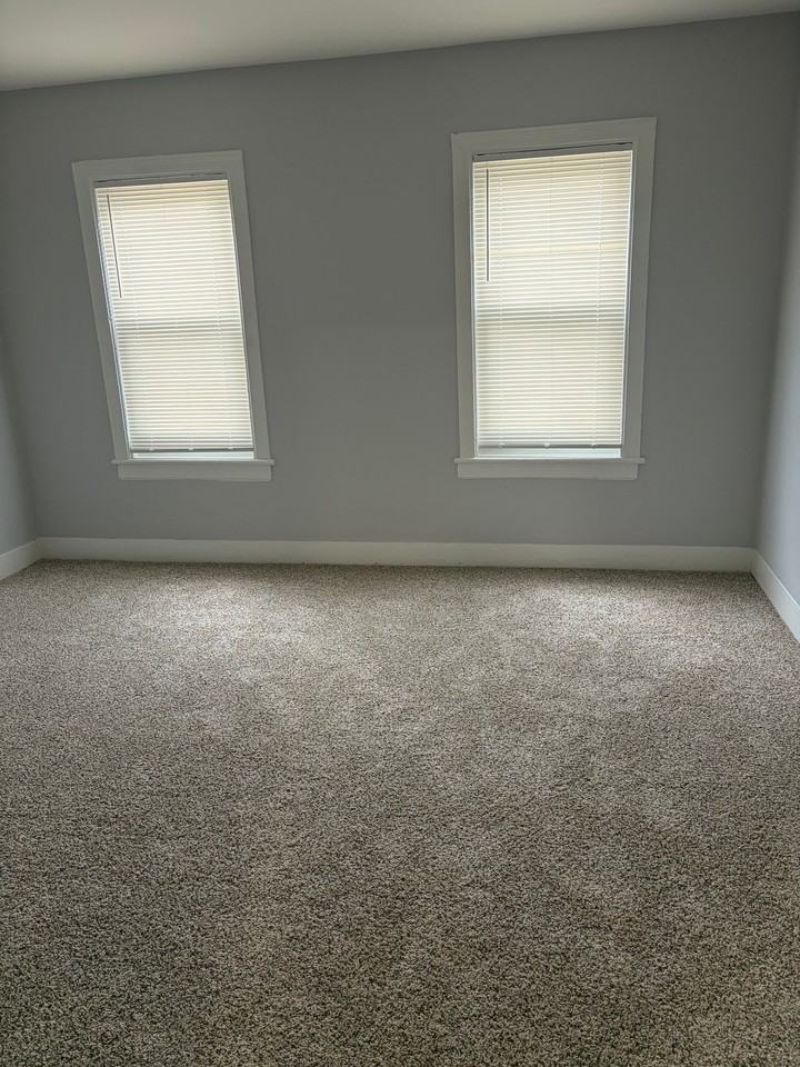 127 N 23rd St #B - Photo 2 of 9