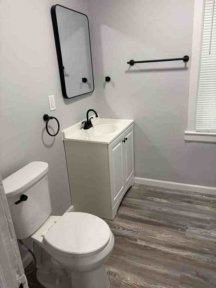 127 N 23rd St #B - Photo 6 of 9