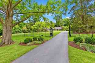 11009 Cripplegate Rd - Photo 1 of 1