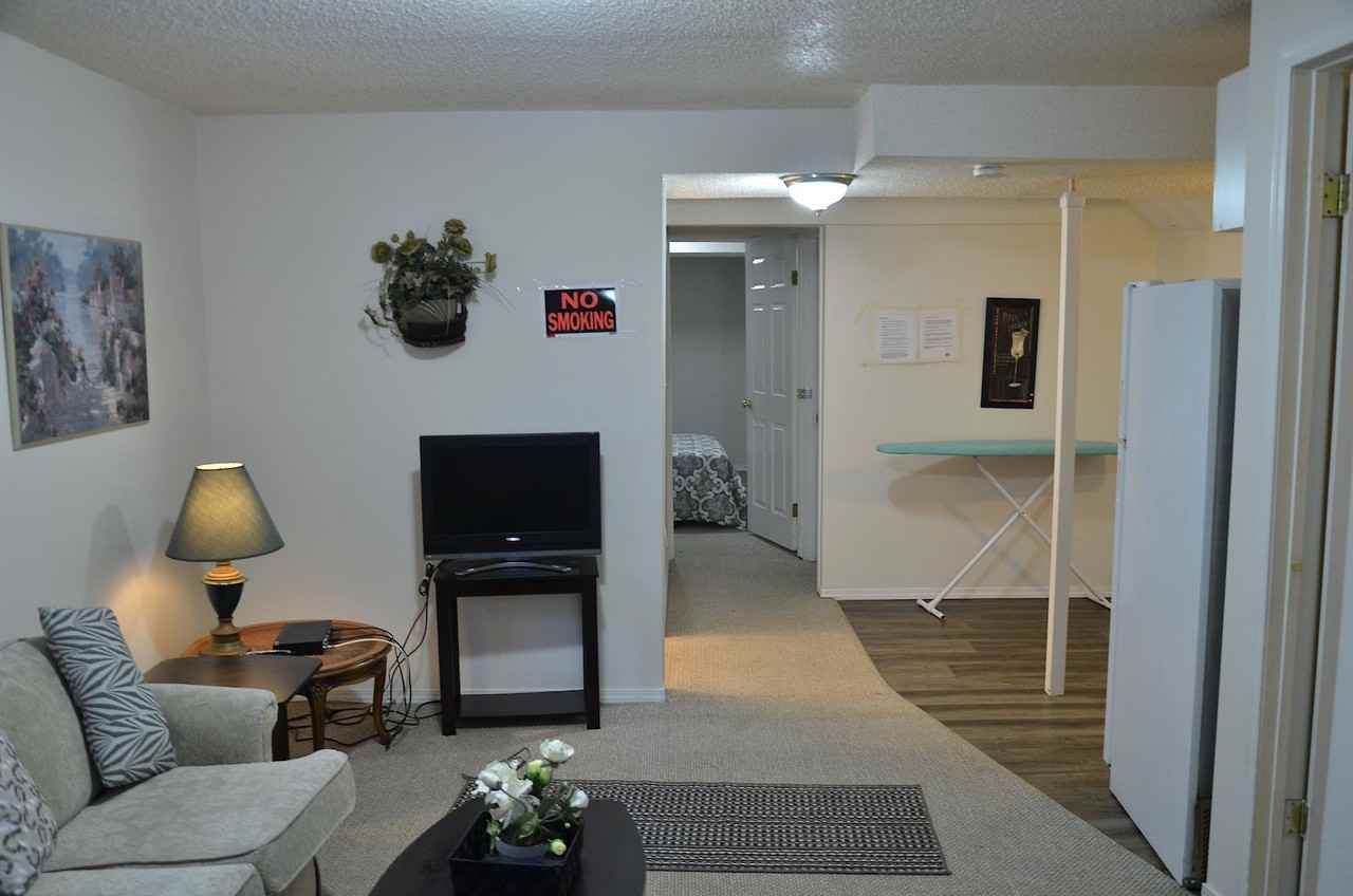 165 Martinvalley Cres Ne - Photo 2 of 17