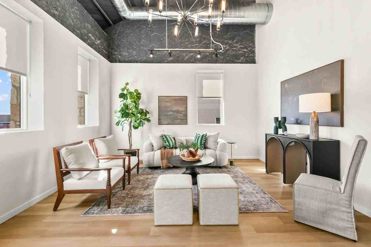 202 N Adams St #202 - Photo 3 of 12
