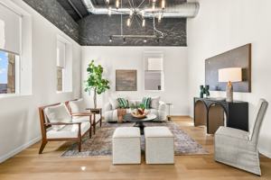 featured image of 194 N Adams St #194