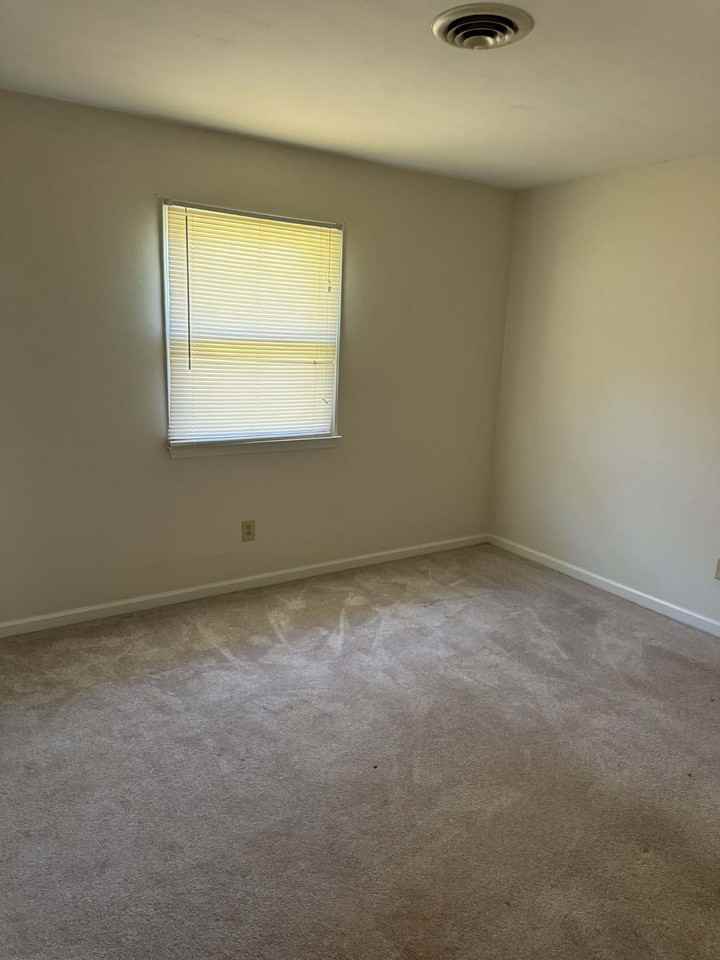 4504 Pennsylvania Ave Ne #4504 - Photo 7 of 14