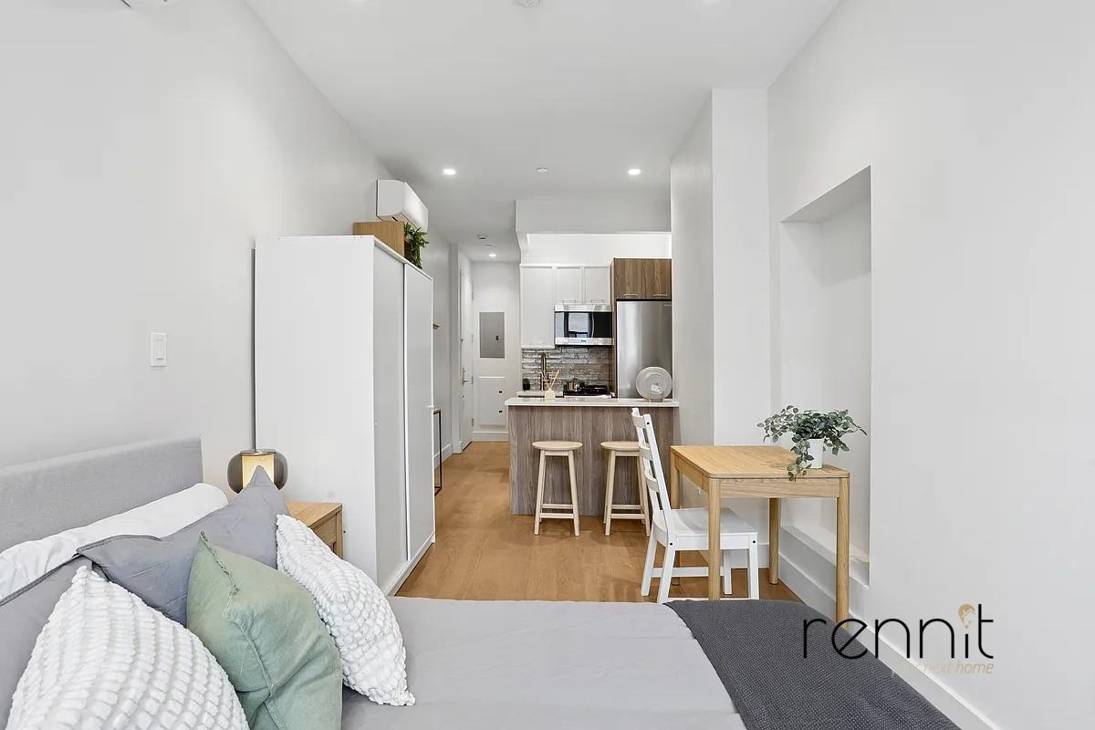 275 20th St #2I - Photo 5 of 11