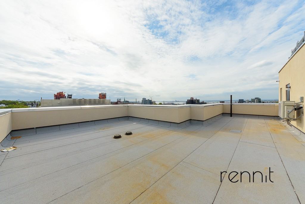 275 20th St #2I - Photo 7 of 11