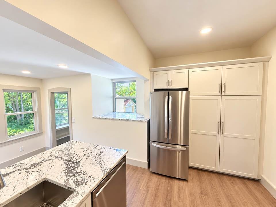 701 Spruce St #1 - Photo 3 of 18