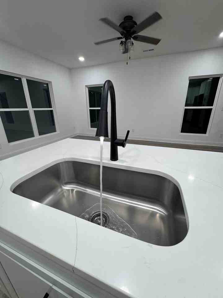 608 Adams St #1 - Photo 4 of 20