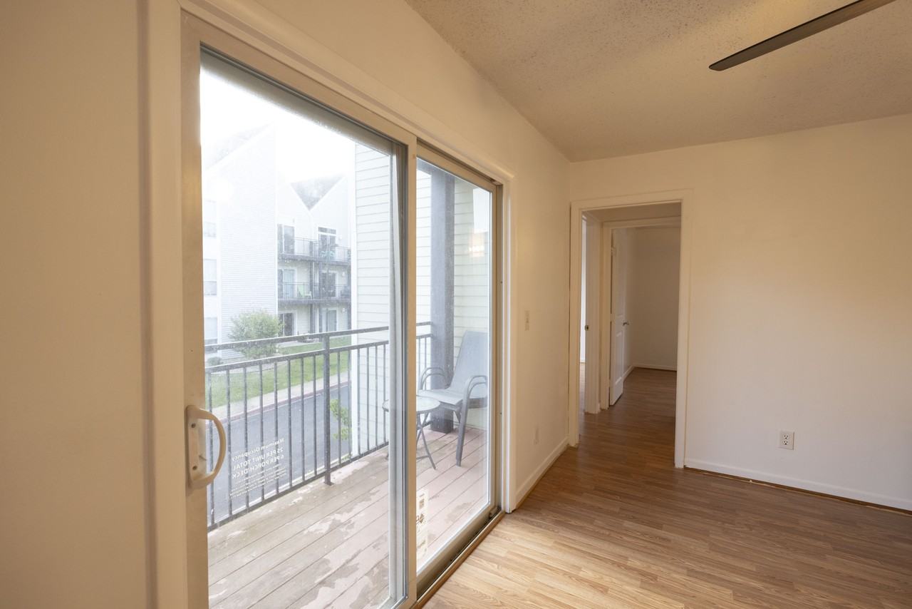 1342 Hunters Rd #H - Photo 4 of 18