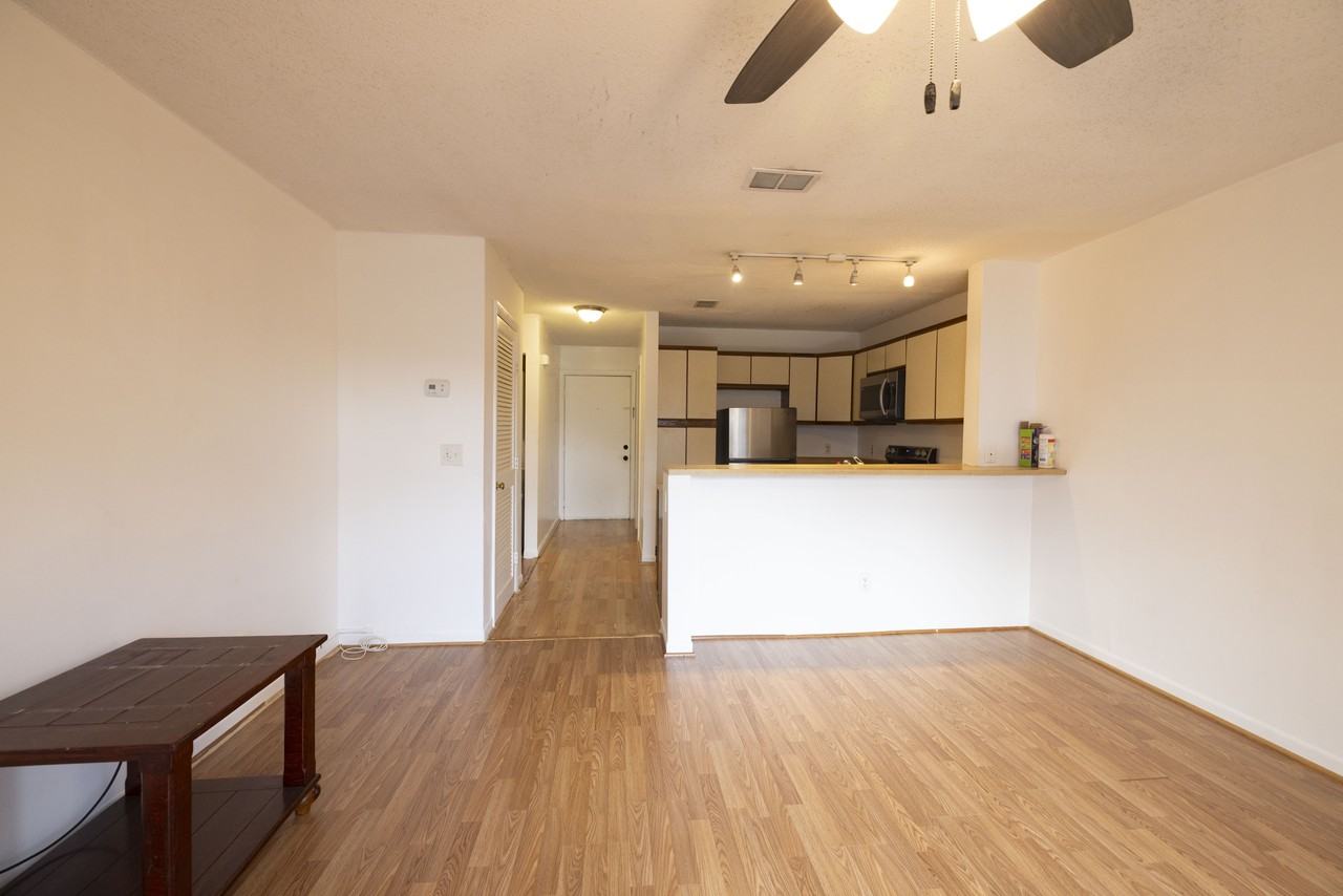 1342 Hunters Rd #H - Photo 7 of 18