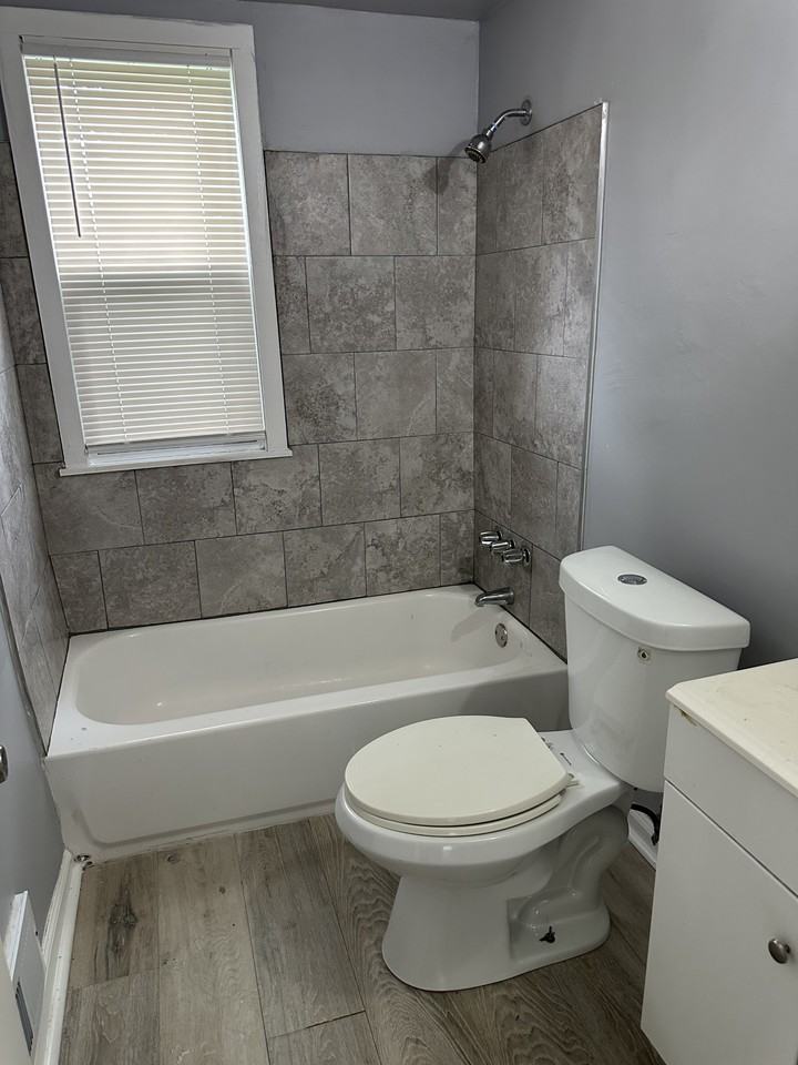 11715 Stahelin Ave #NA - Photo 4 of 6