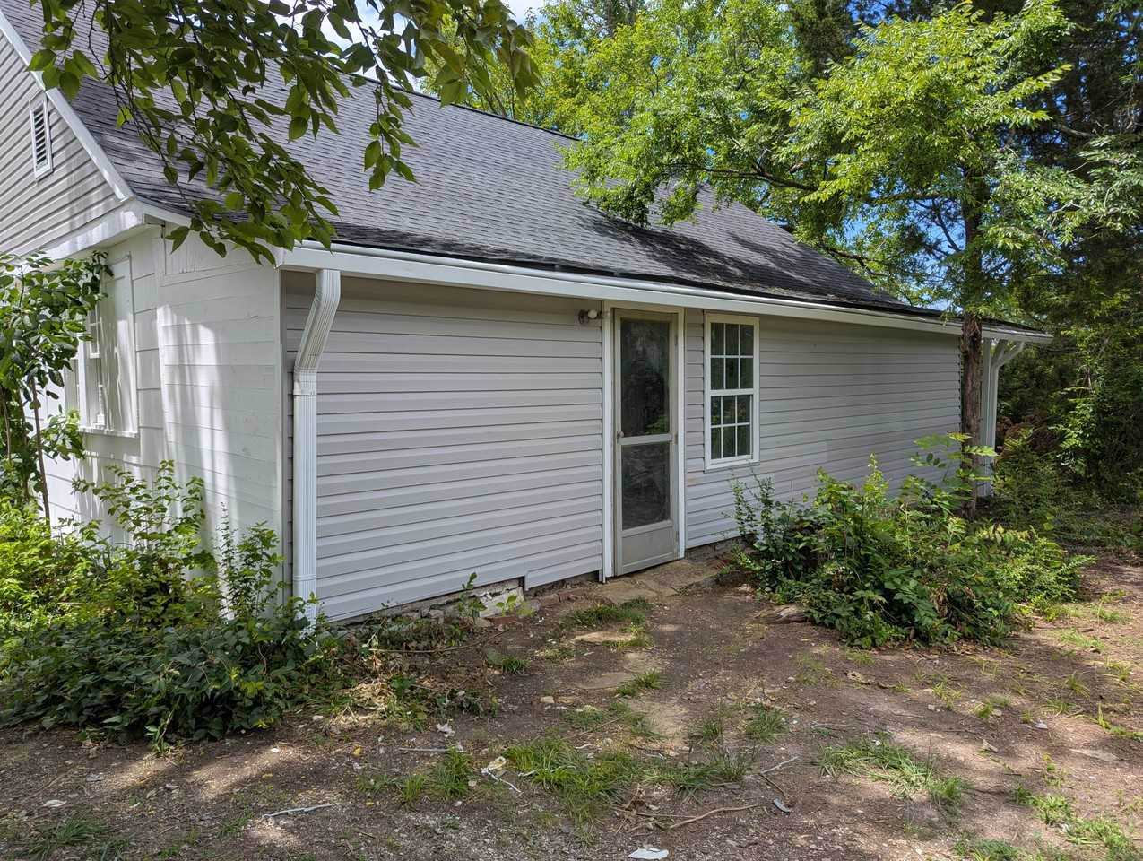 627 6th Ave N #NA - Photo 6 of 8