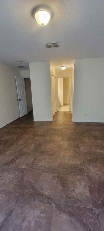 2081 Sw Marblehead Way #NA - Photo 4 of 20