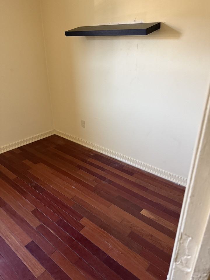 303 E Elm St #4 - Photo 3 of 7