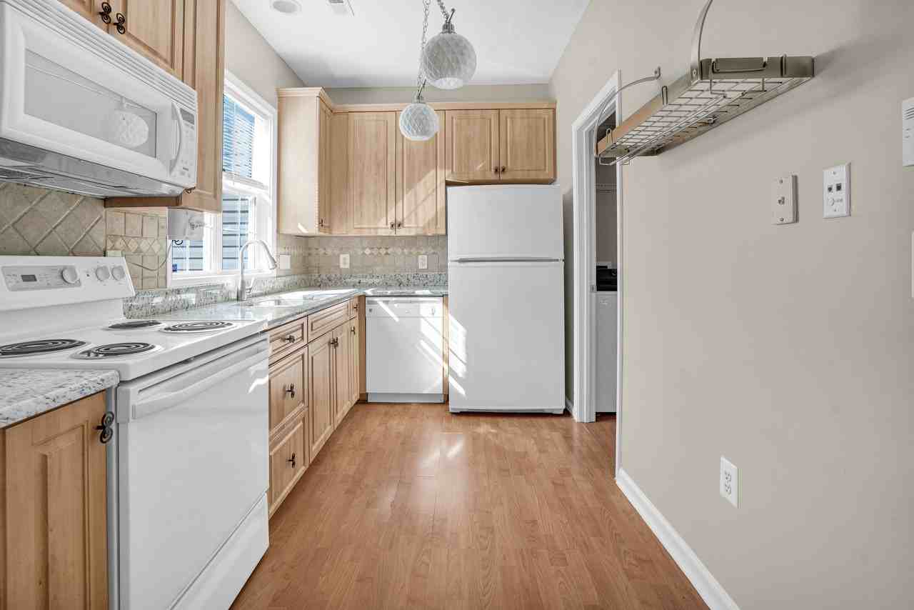 2907 Andover Glen Rd #NA - Photo 4 of 10