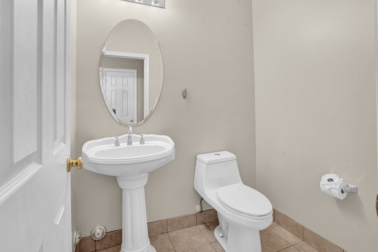 2907 Andover Glen Rd #NA - Photo 7 of 10