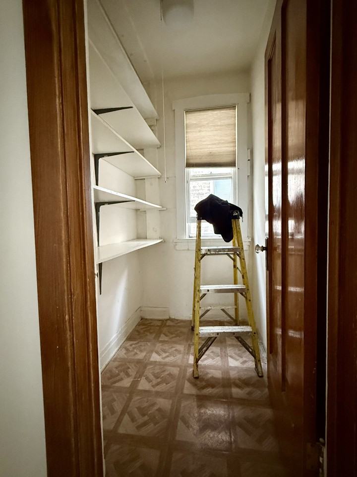 3804 N Francisco Ave #2 - Photo 4 of 12