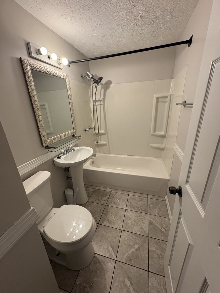 3737 Ackerman Blvd #NA - Photo 6 of 12