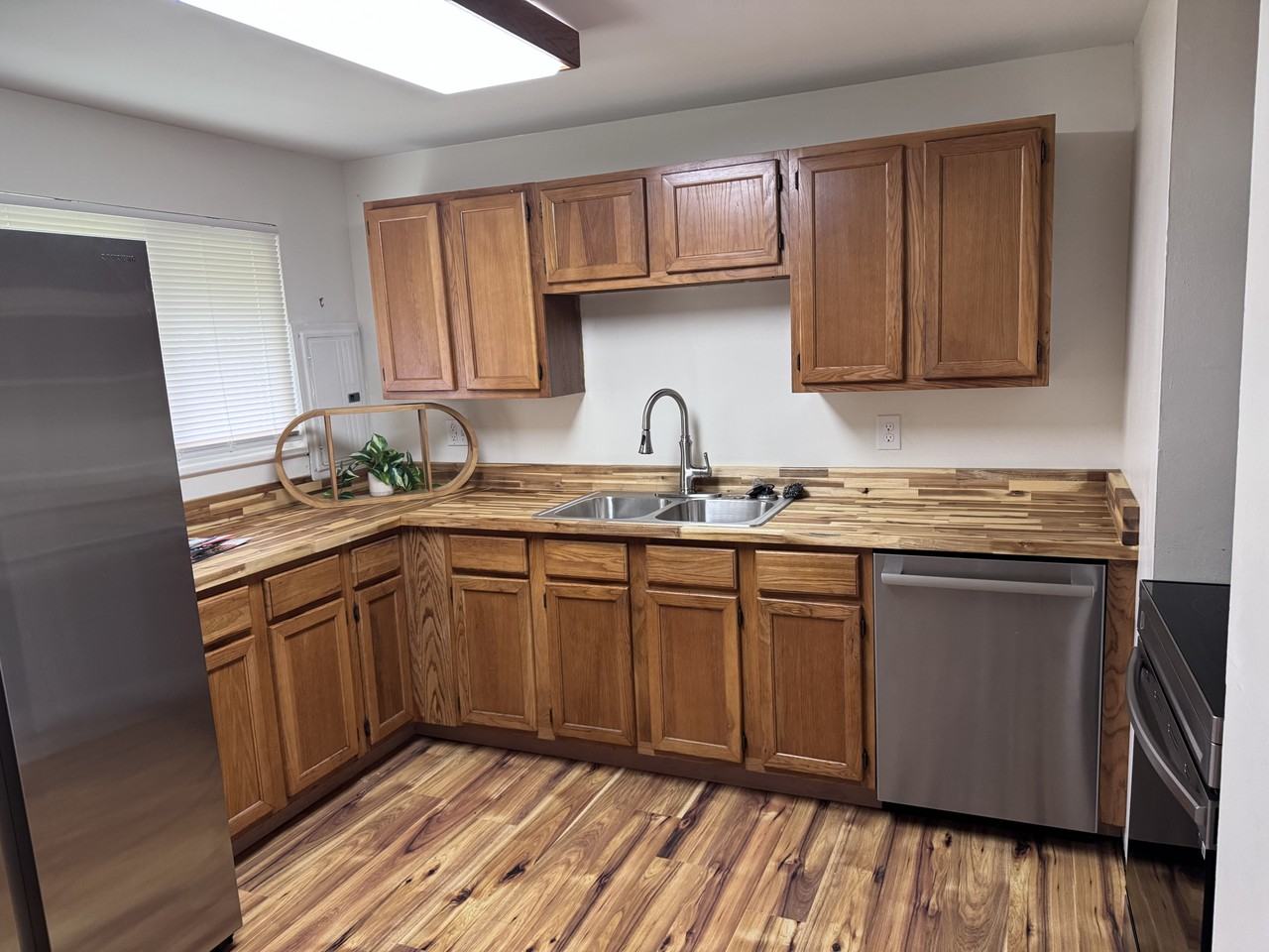 3513 Roswell Dr #NA - Photo 5 of 16