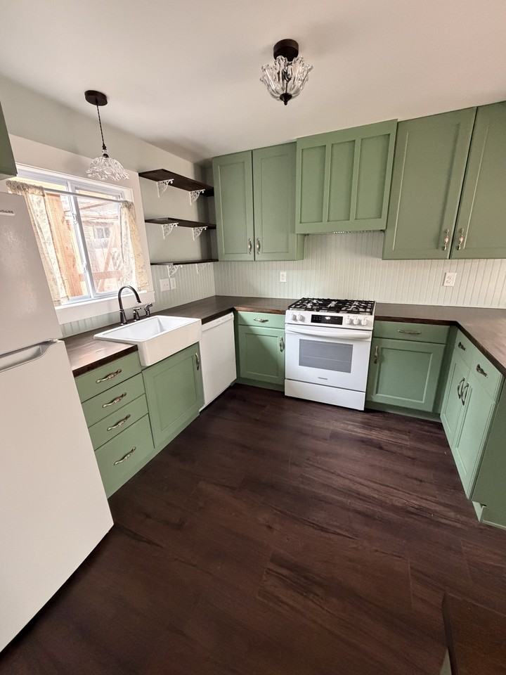 120 1/2 Longs Peak Ave #NA - Photo 5 of 10