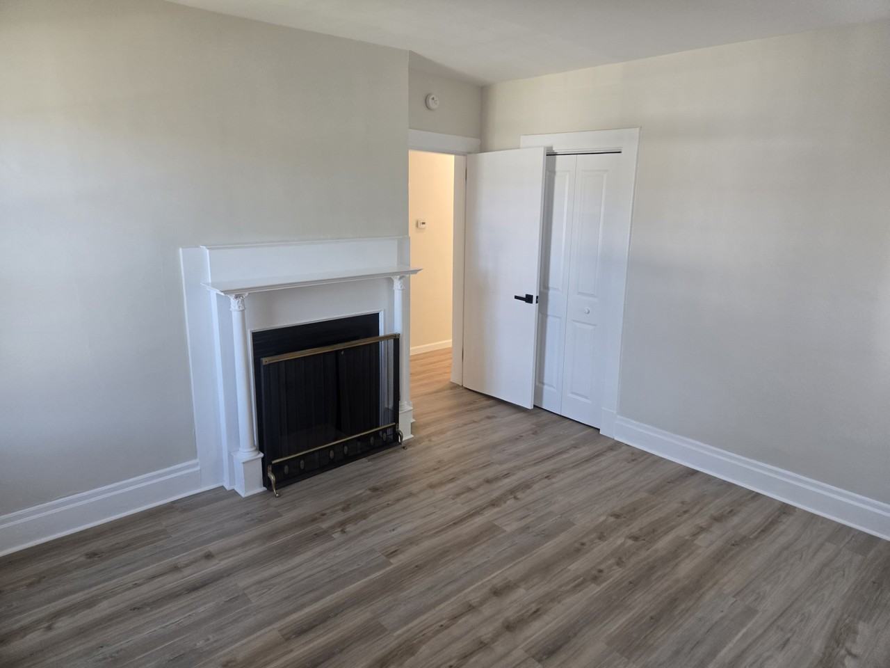 1529 State Ave #2nd - Photo 4 of 15