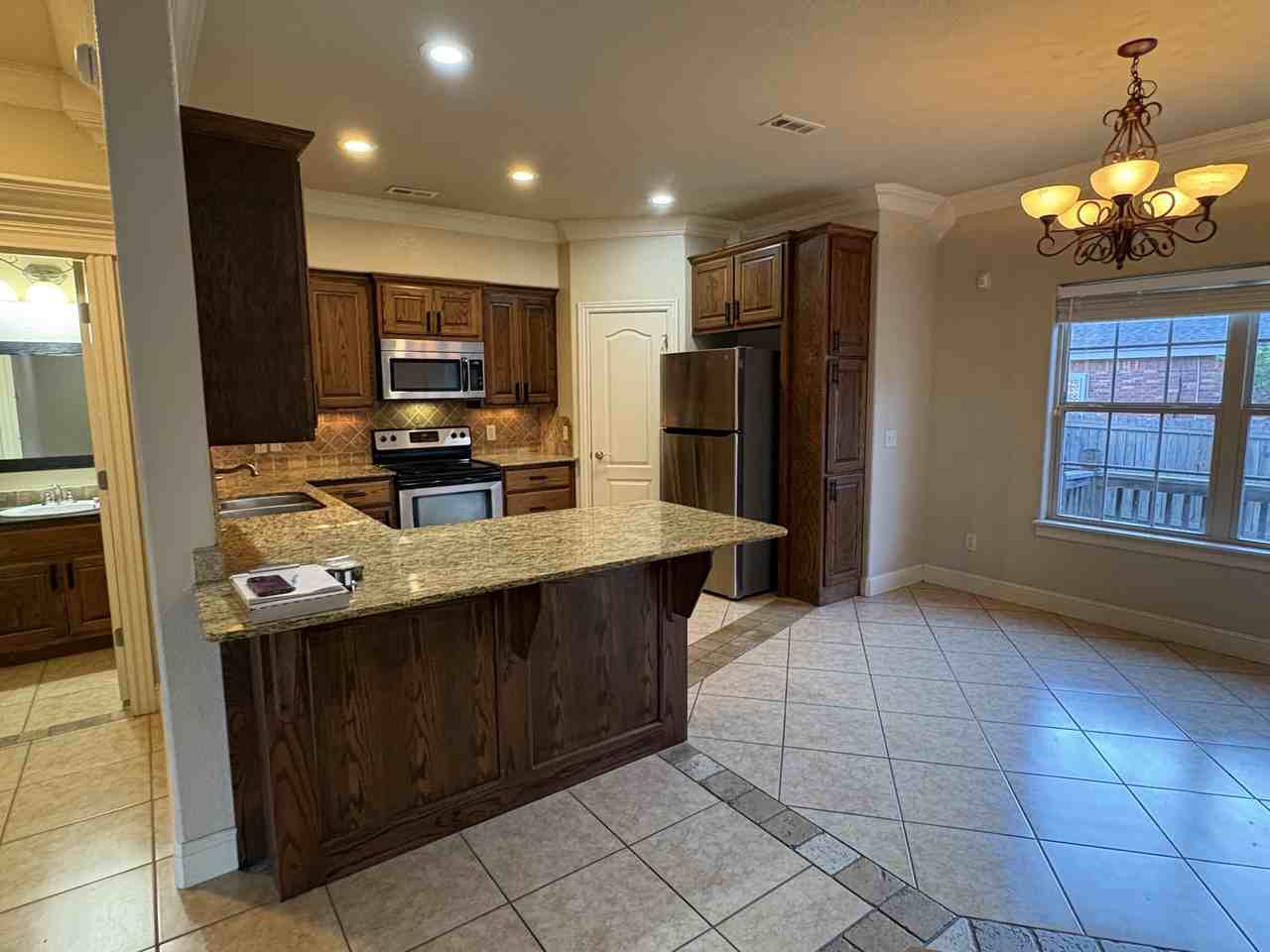 1608 Oakwood Ave #NA - Photo 3 of 11