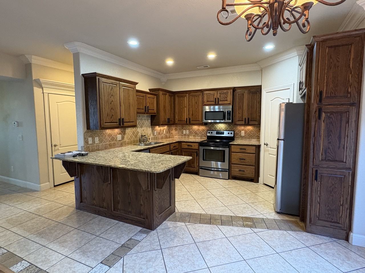 1608 Oakwood Ave #NA - Photo 7 of 11
