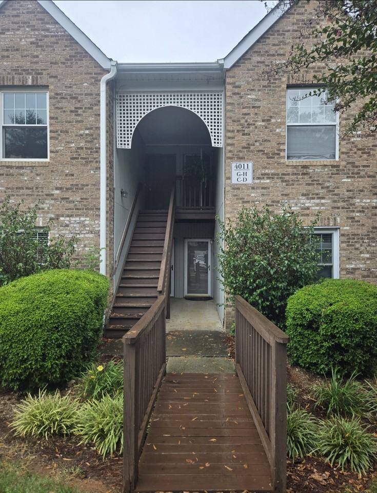 4011 Whirlaway Ct Apt D #NA - Photo 4 of 4