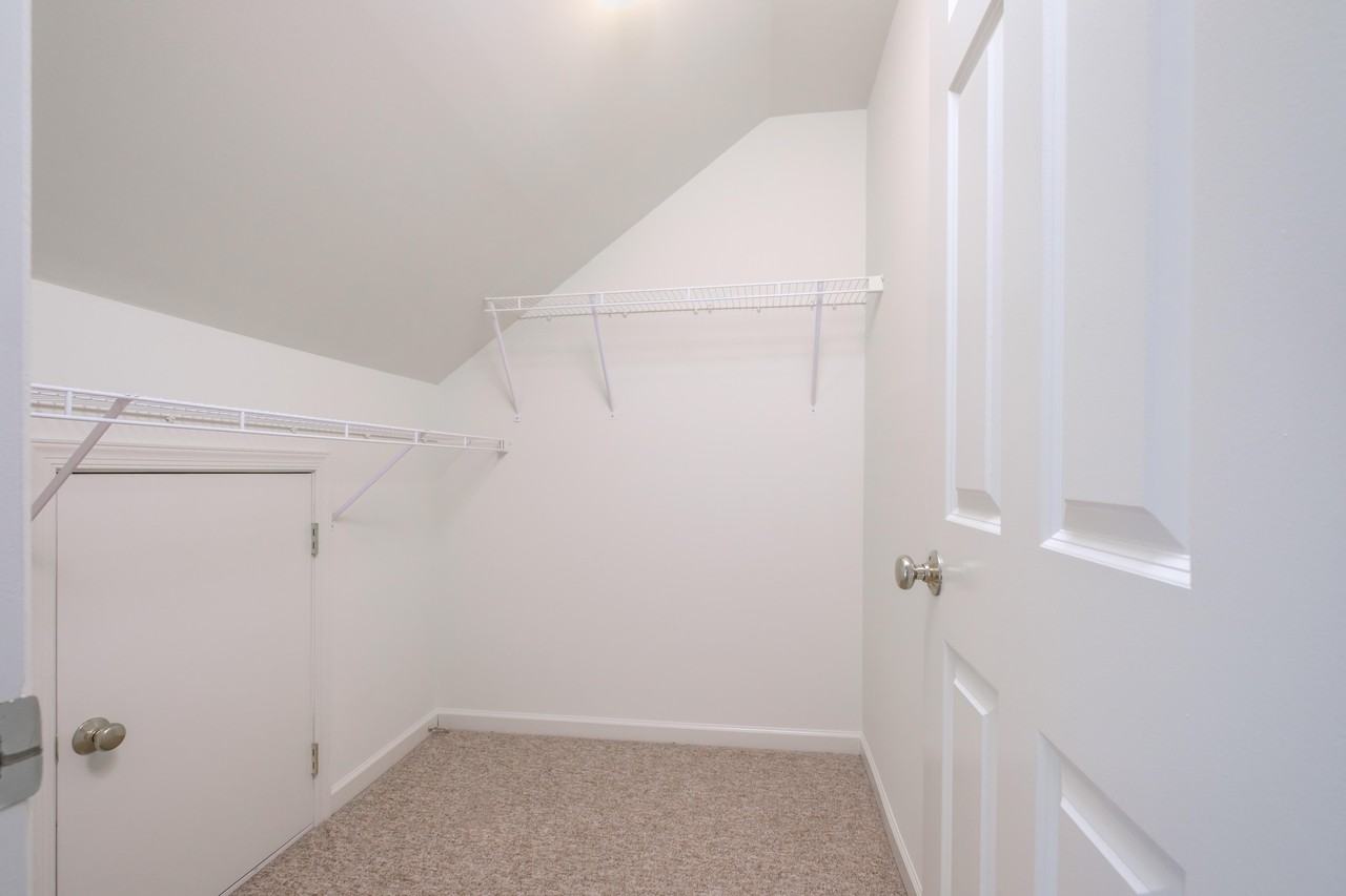 321 College Manor Ave - Photo 6 of 9