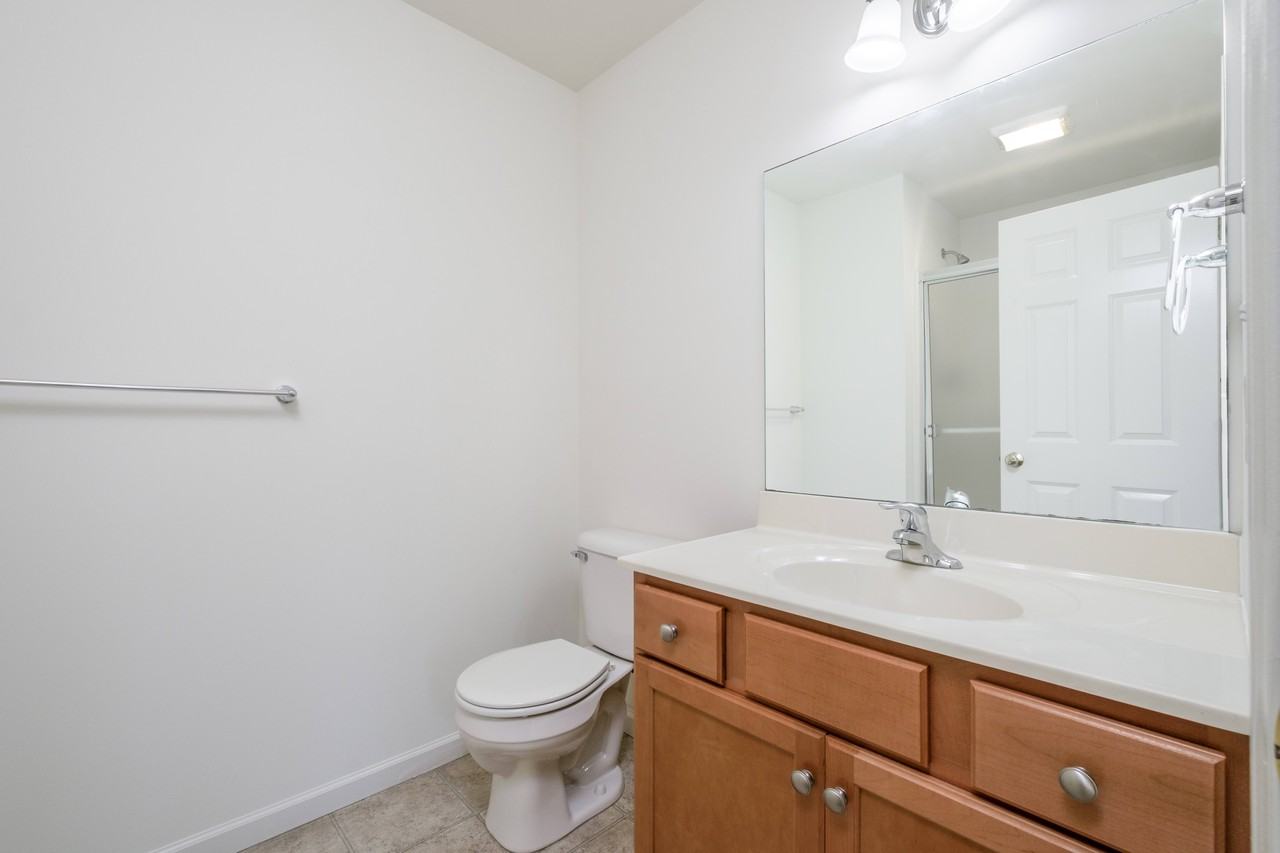 321 College Manor Ave - Photo 7 of 9